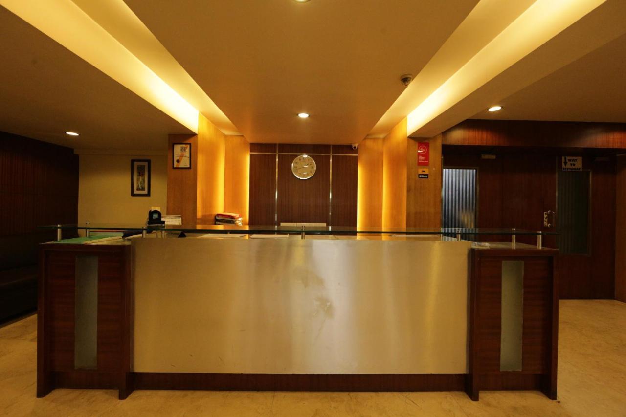 Lucky Hotel Goregaon Bombaj Zewnętrze zdjęcie