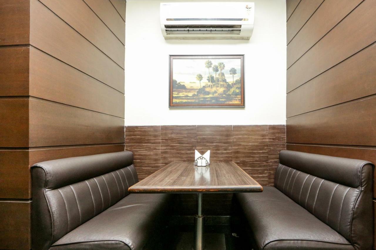 Lucky Hotel Goregaon Bombaj Zewnętrze zdjęcie