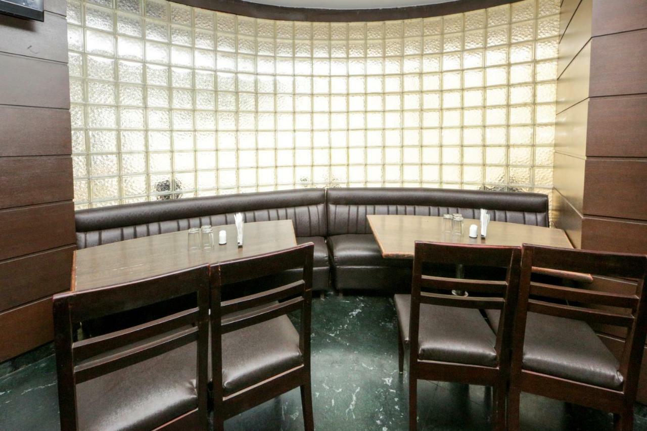 Lucky Hotel Goregaon Bombaj Zewnętrze zdjęcie