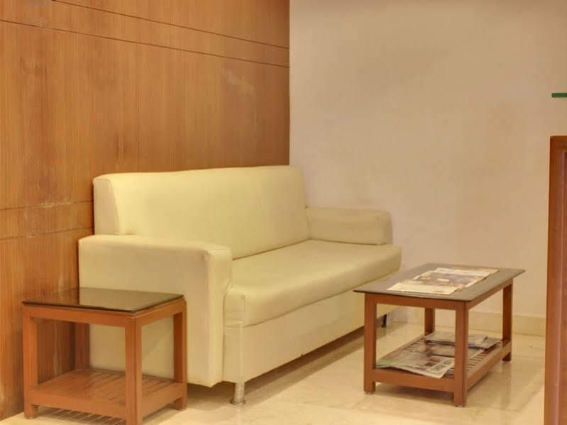 Lucky Hotel Goregaon Bombaj Zewnętrze zdjęcie