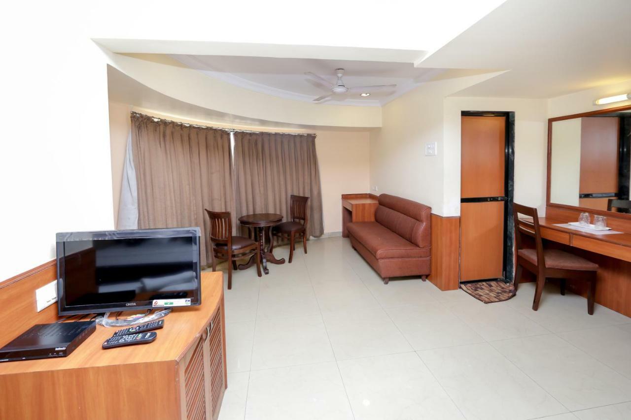 Lucky Hotel Goregaon Bombaj Zewnętrze zdjęcie
