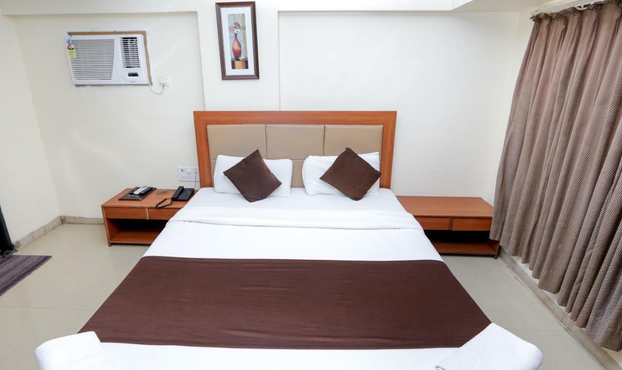 Lucky Hotel Goregaon Bombaj Zewnętrze zdjęcie