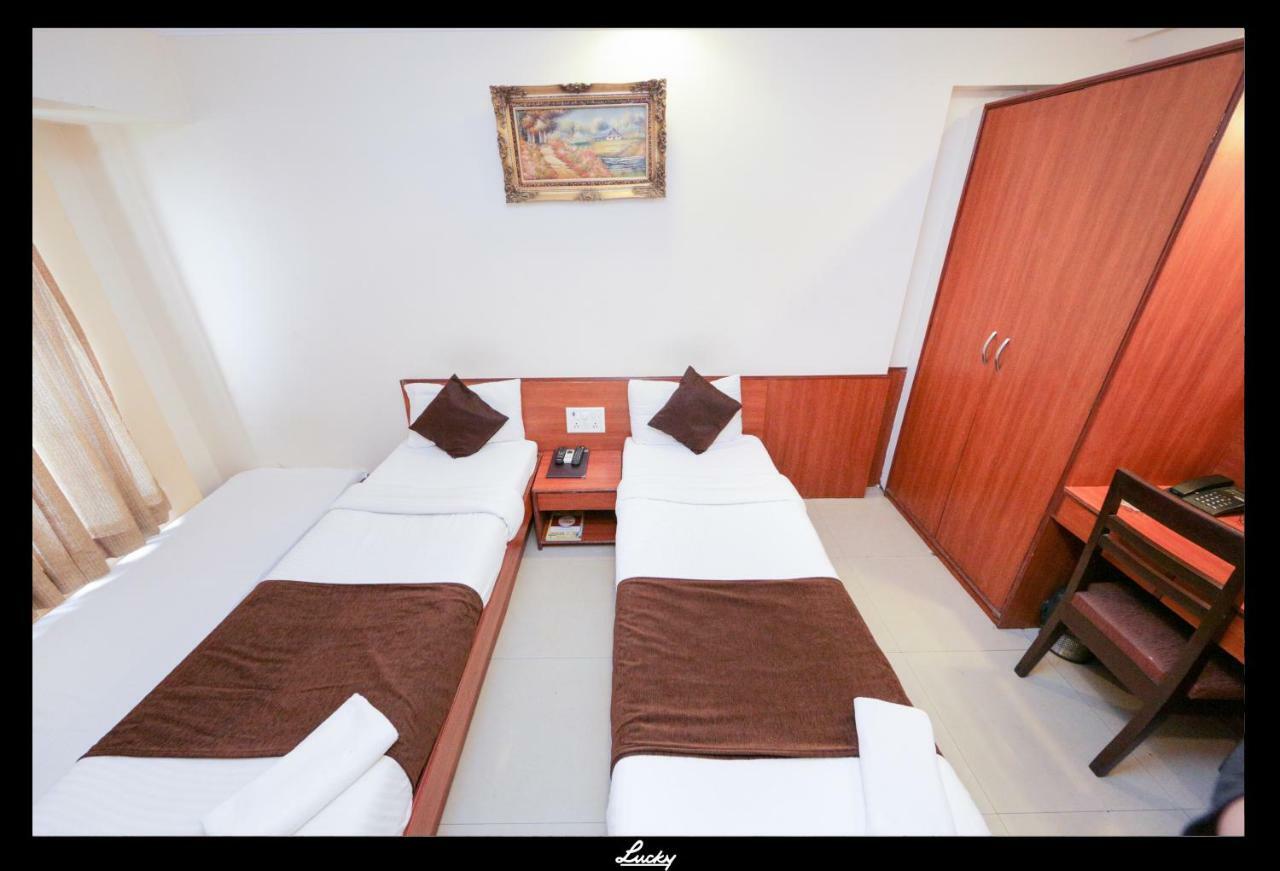 Lucky Hotel Goregaon Bombaj Zewnętrze zdjęcie