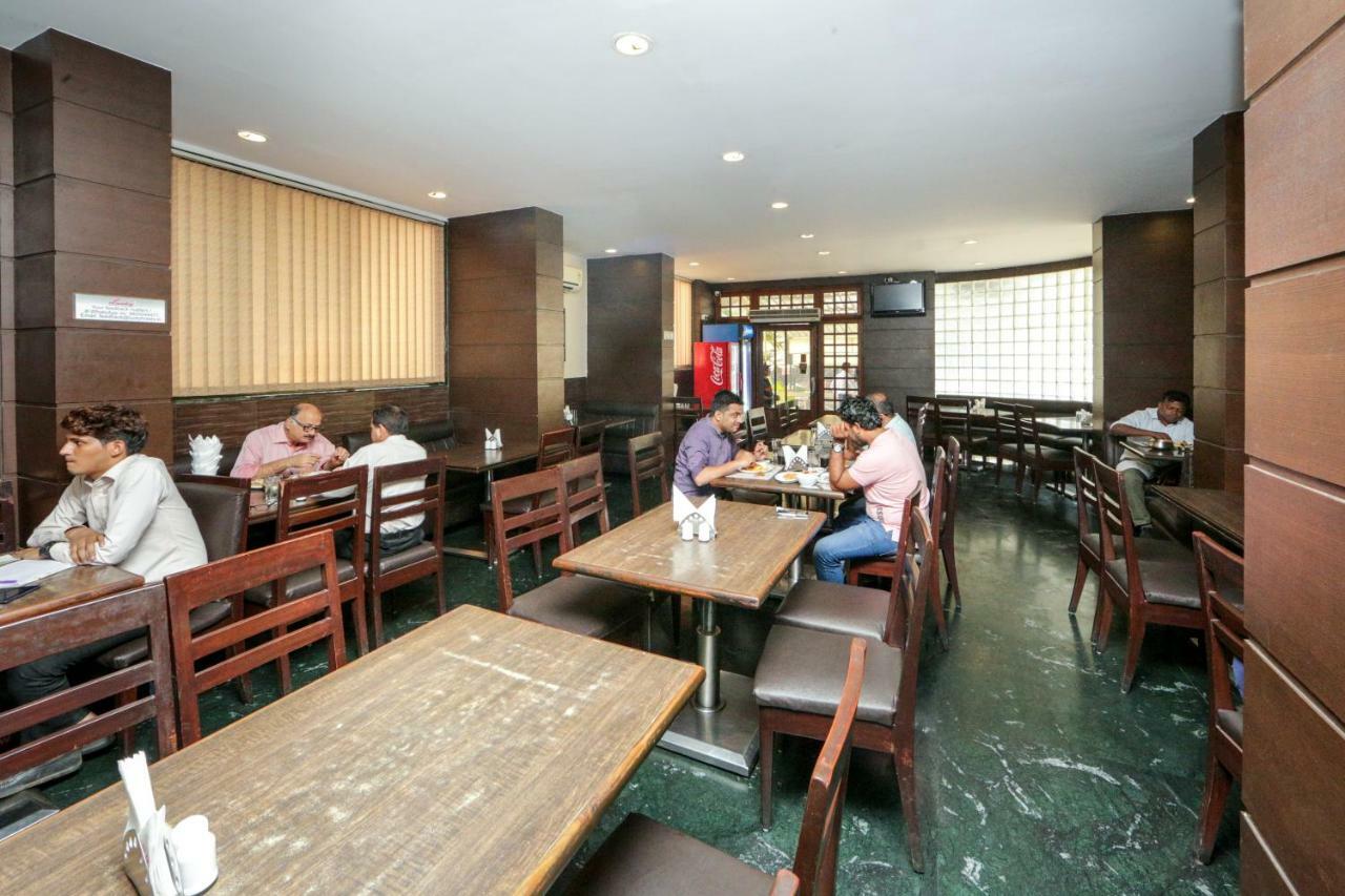 Lucky Hotel Goregaon Bombaj Zewnętrze zdjęcie