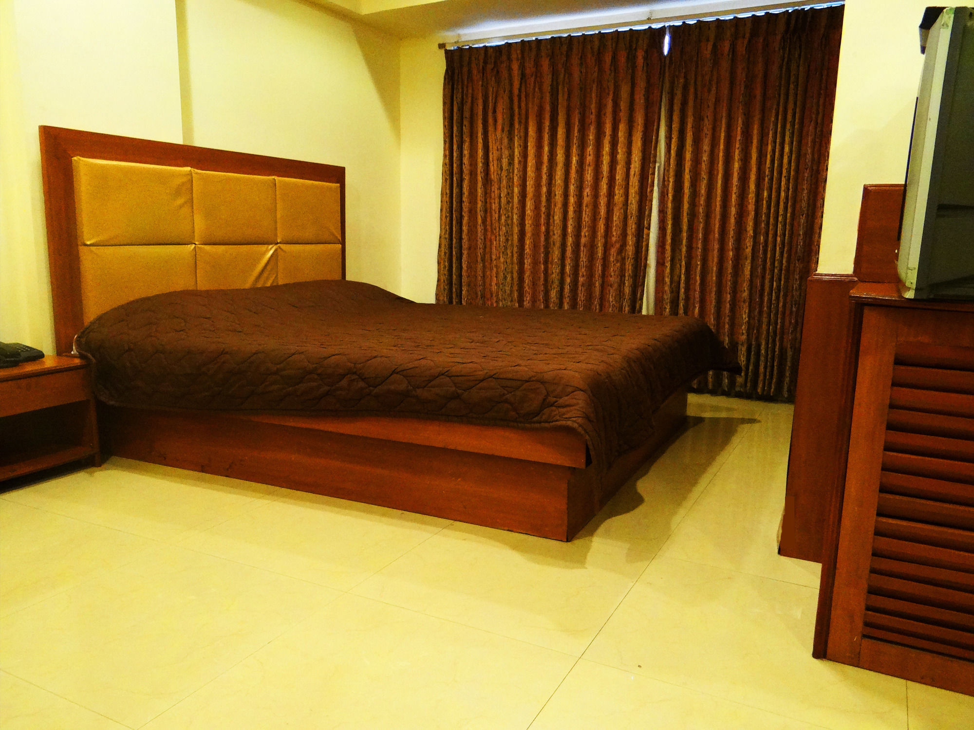 Lucky Hotel Goregaon Bombaj Zewnętrze zdjęcie