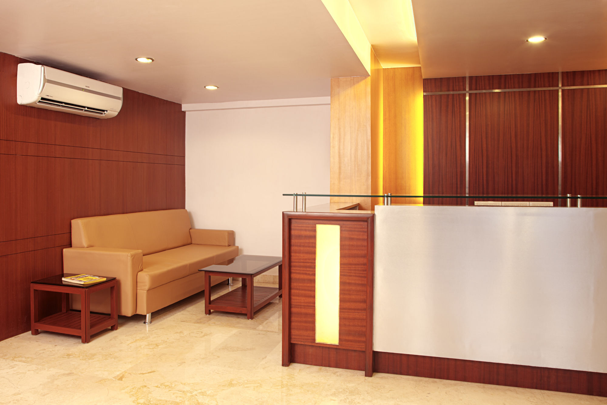 Lucky Hotel Goregaon Bombaj Zewnętrze zdjęcie